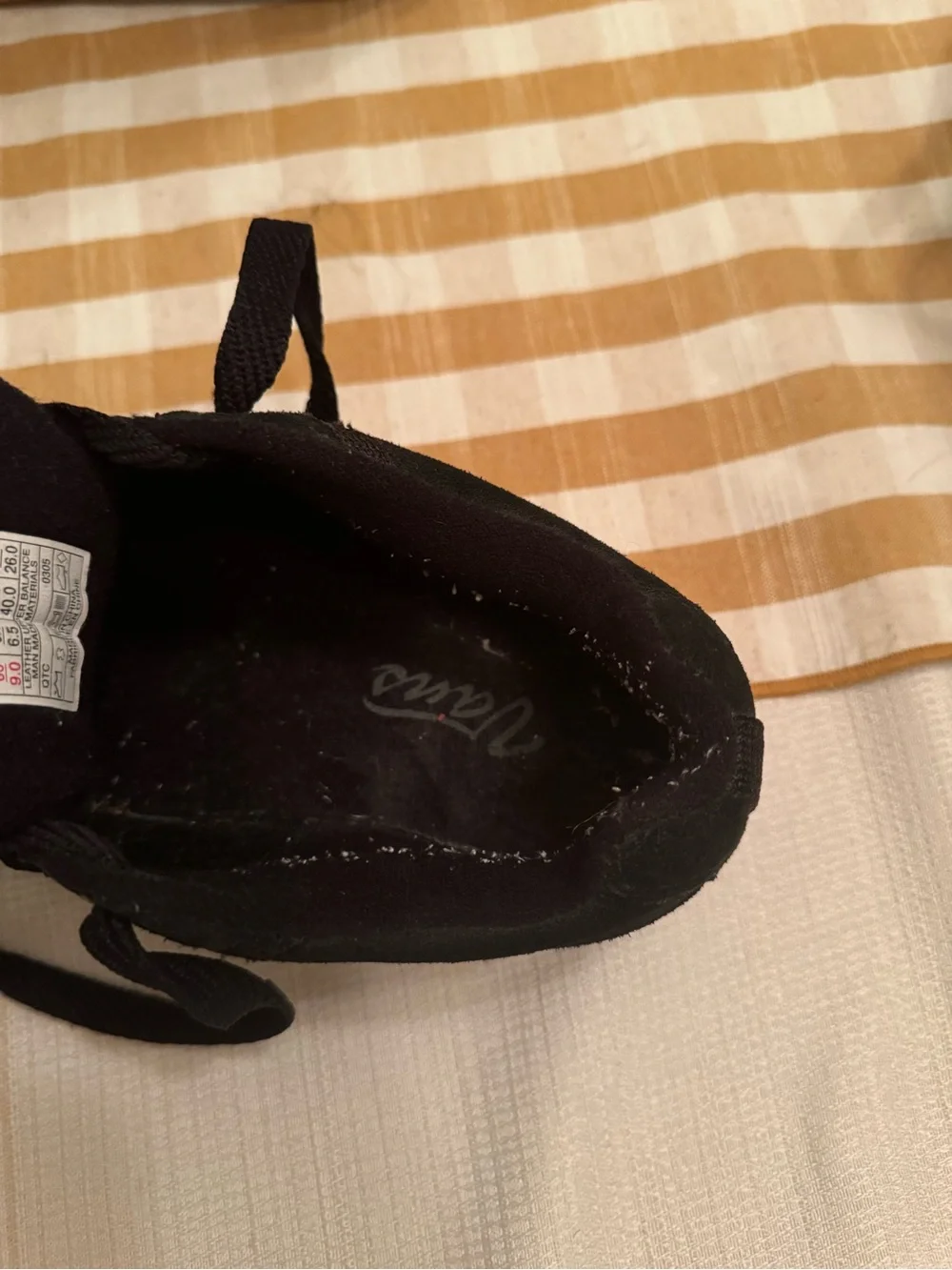 Vans Black Low-Top Suede Sneakers